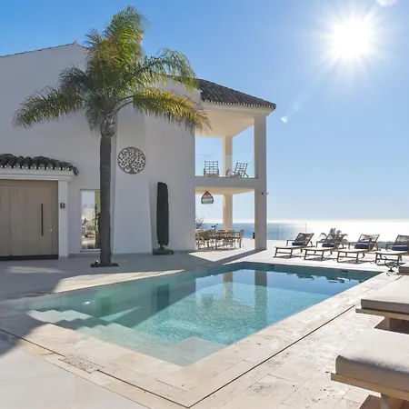 Villa Frelouka - Luxury For Golf Lovers With An Amazing View
